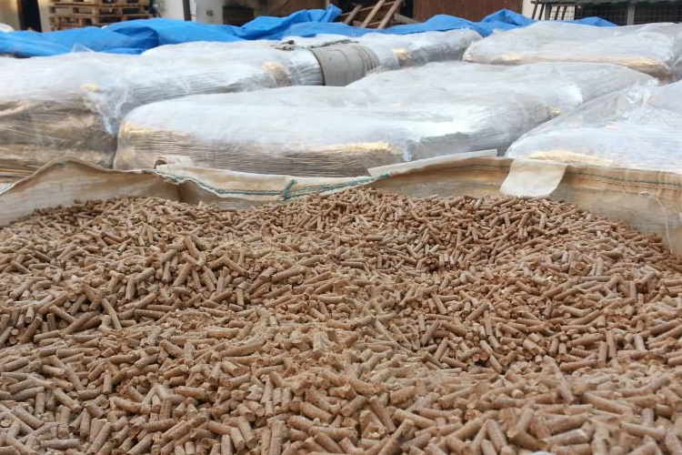 Read more about the article FINAL: Zabrana izvoza ugrožava opstanak proizvođača peleta i ogrevnog drveta